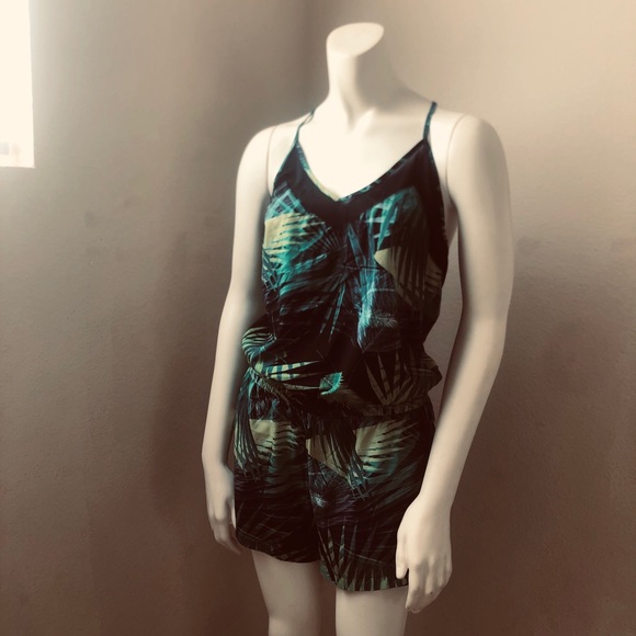 Tropical Summer Romper - Picture 5 of 13